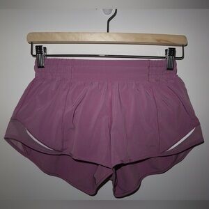 Lululemon Hotty Hot Shorts 2.5”